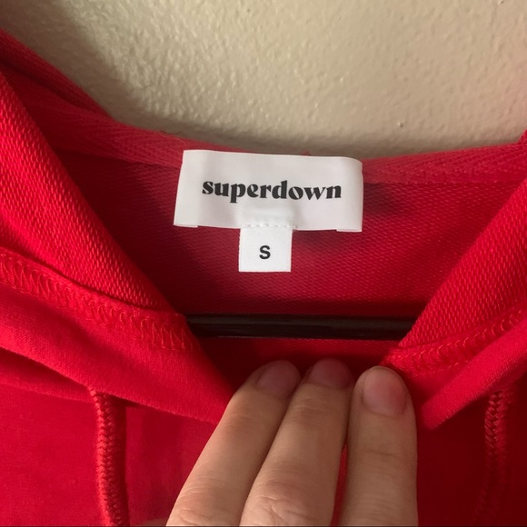 Superdown Cropped Red Hoodie Size Small - Picture 4 of 9